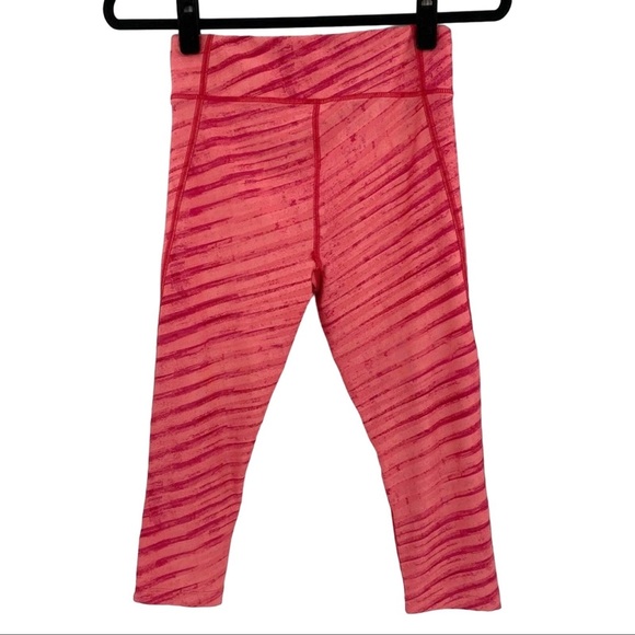 Under Armour Womens UA Heat Gear Compression Leggings Cropped Pink Size L 46 - Picture 4 of 5